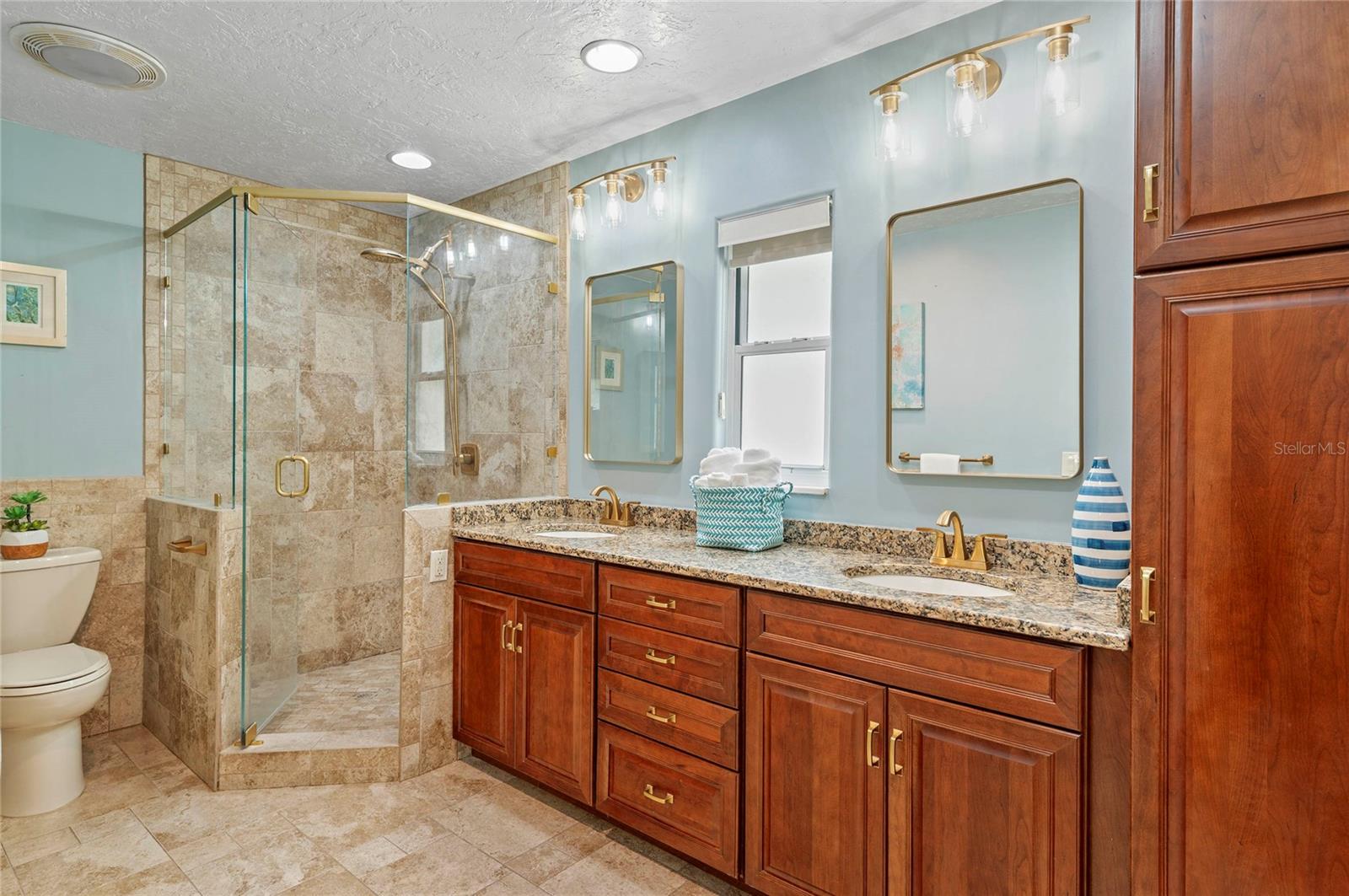 LA FLORESTA UNIT 2 - Residential