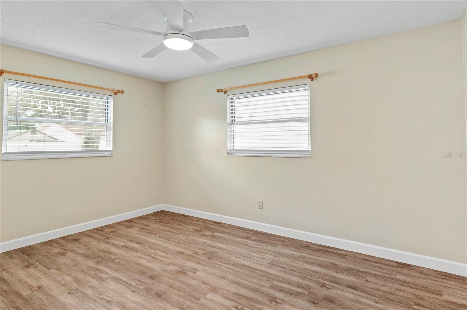 LA FLORESTA UNIT 2 - Residential