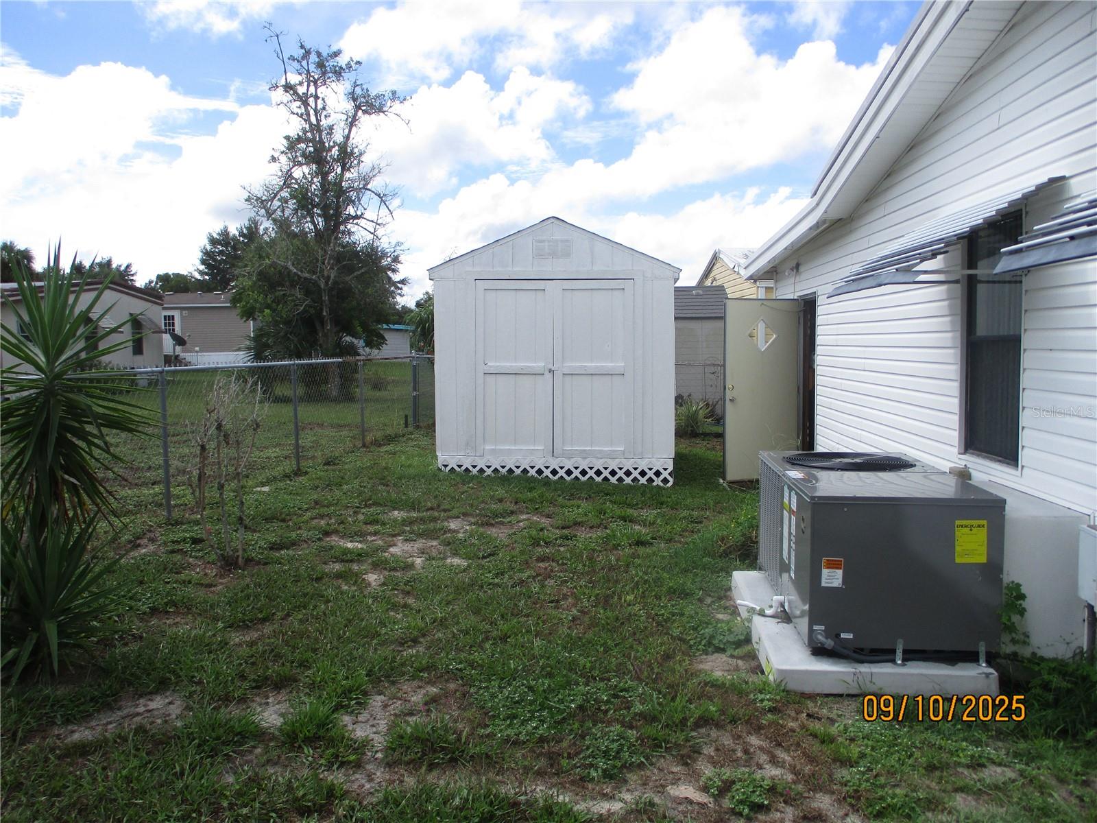 TAVARES LAKE FRANCES ESTATES - Residential