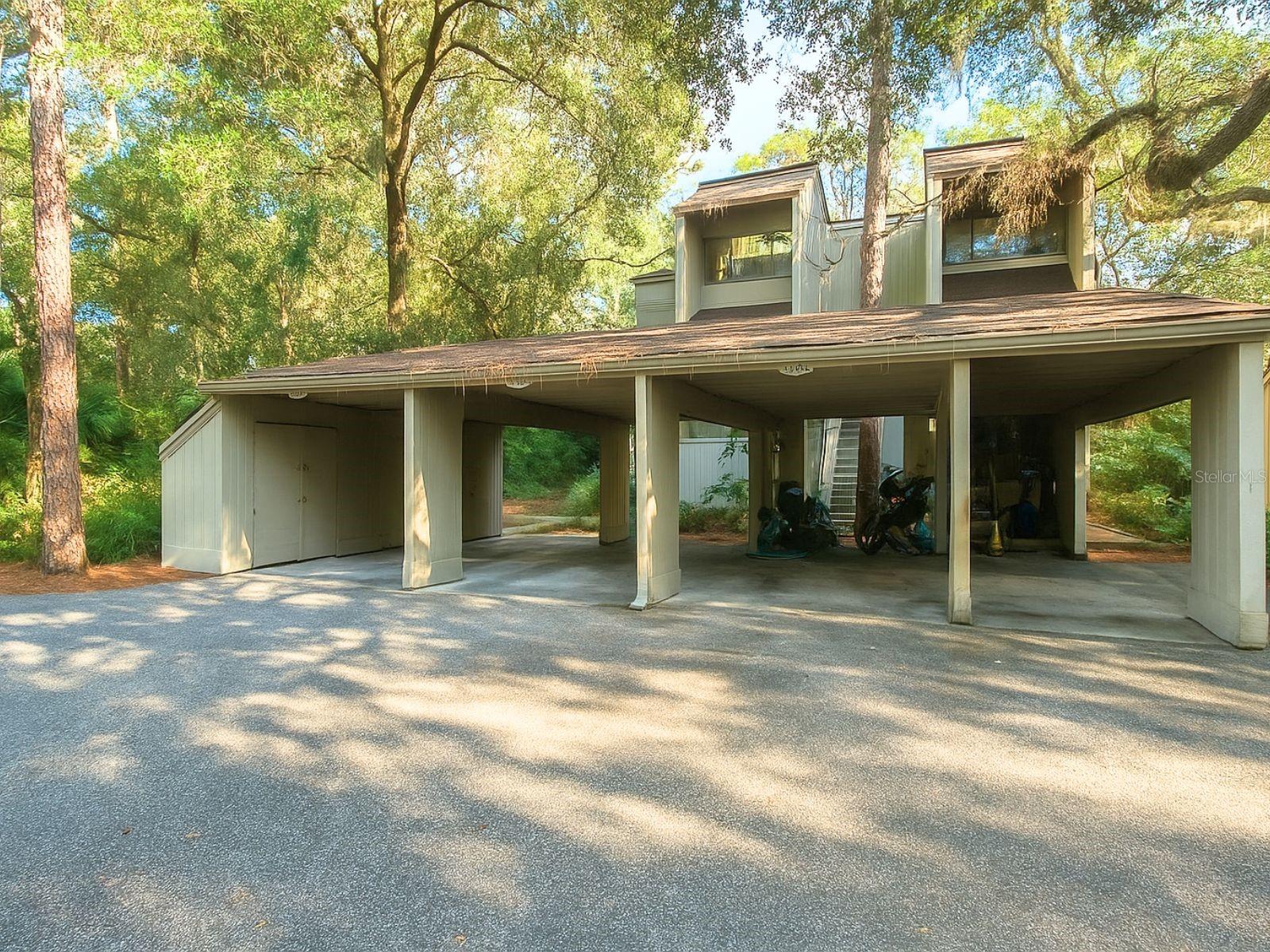 CROWN OAKS - Residential