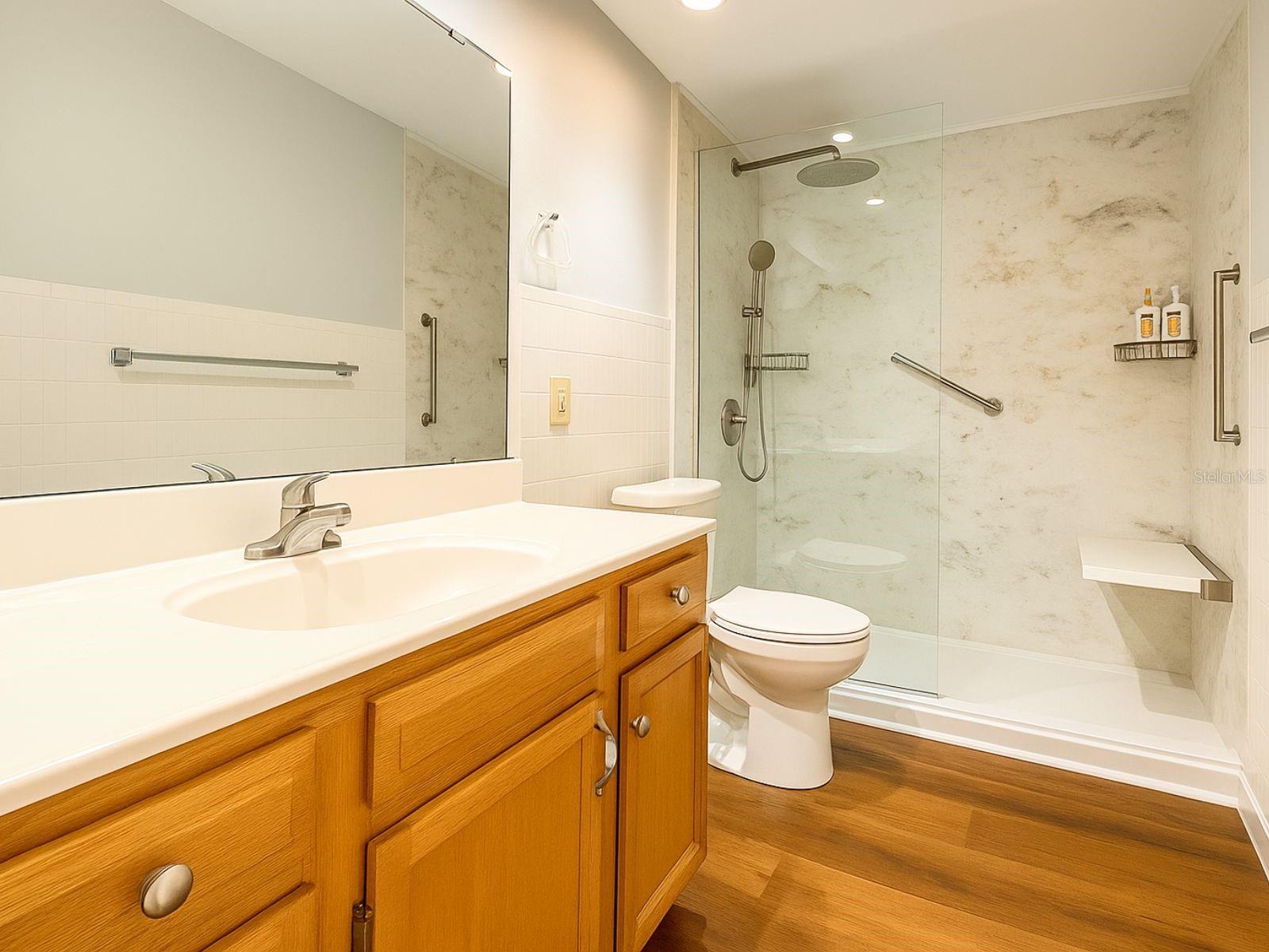 CROWN OAKS - Residential