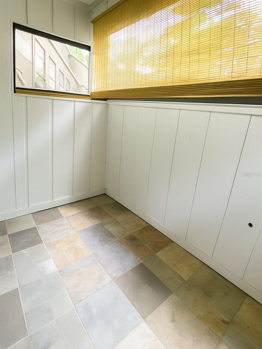 CROWN OAKS - Residential