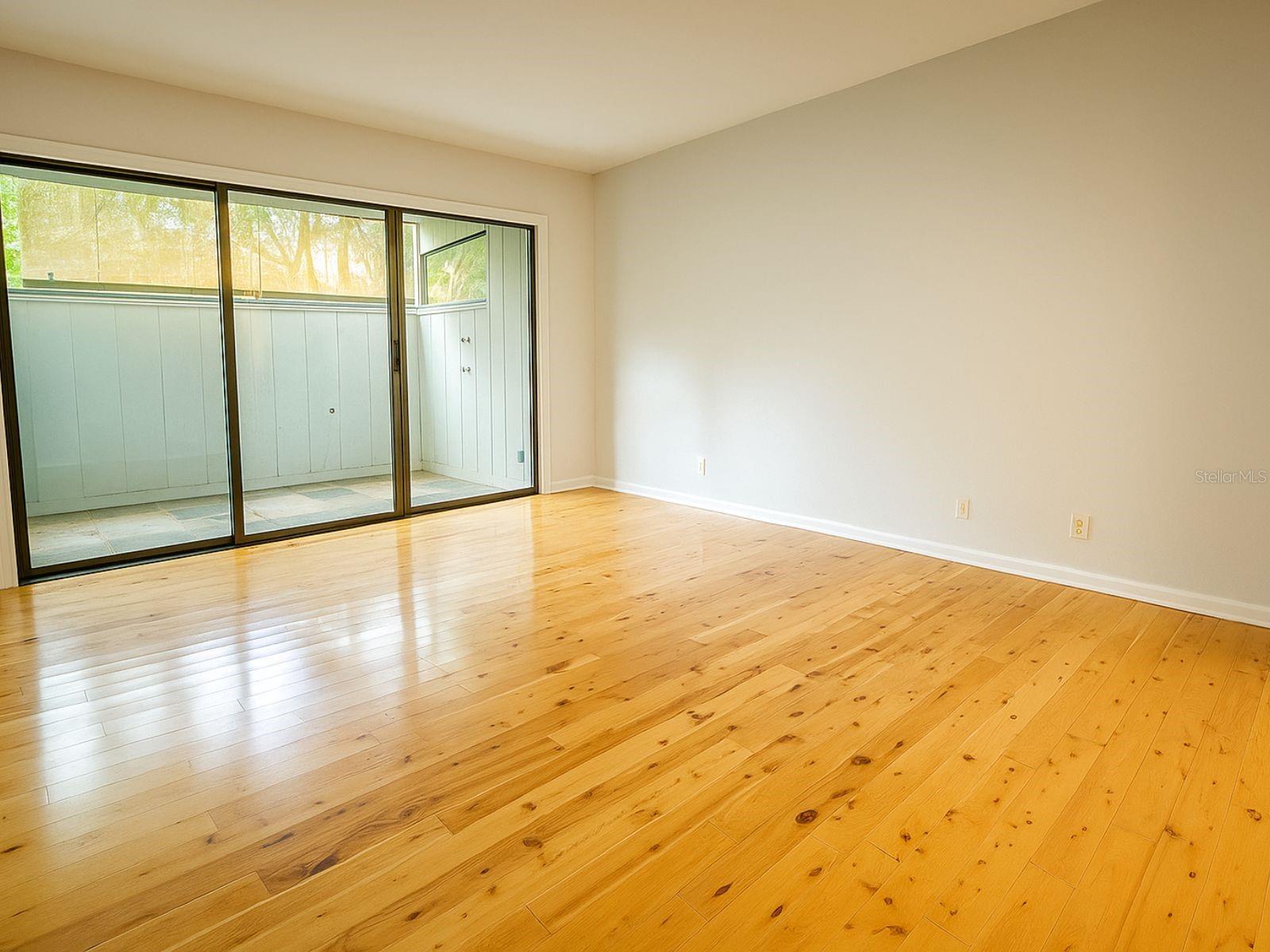 CROWN OAKS - Residential