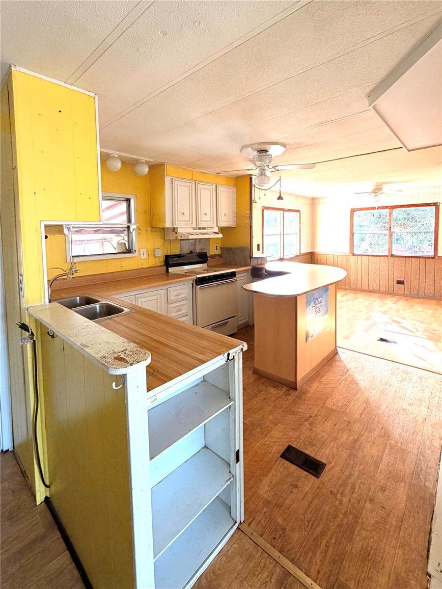 EAST COVE UNIT 03 UNREC - Residential