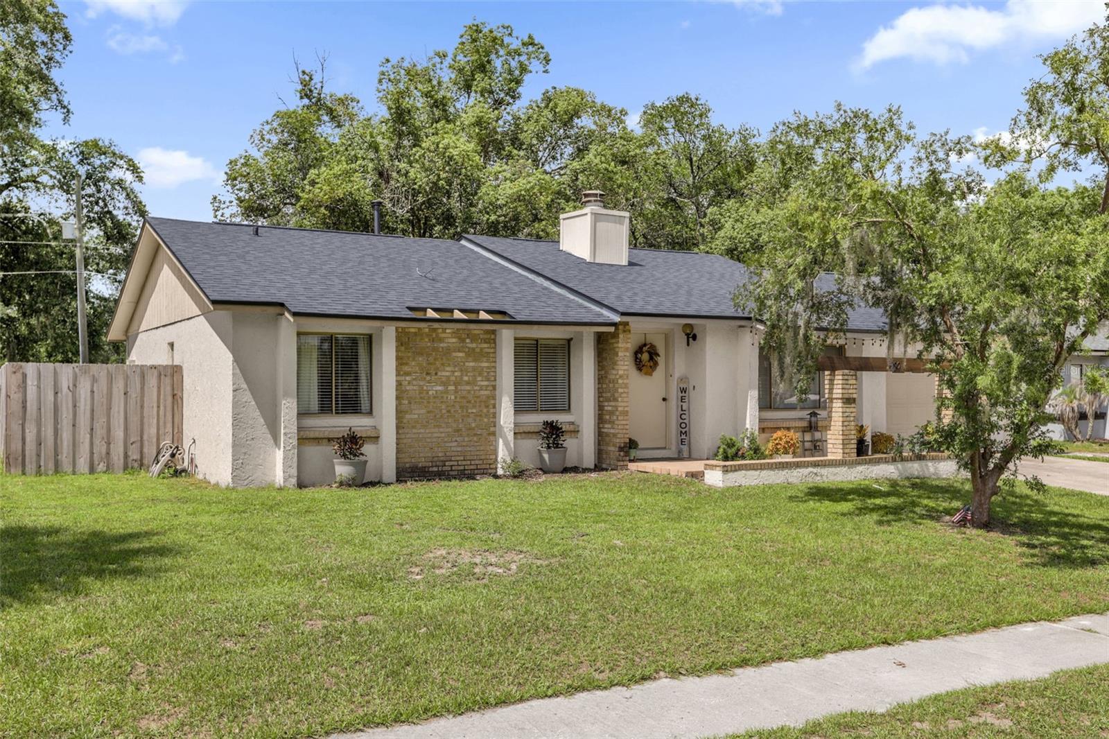 990 WAVERLY DRIVE
