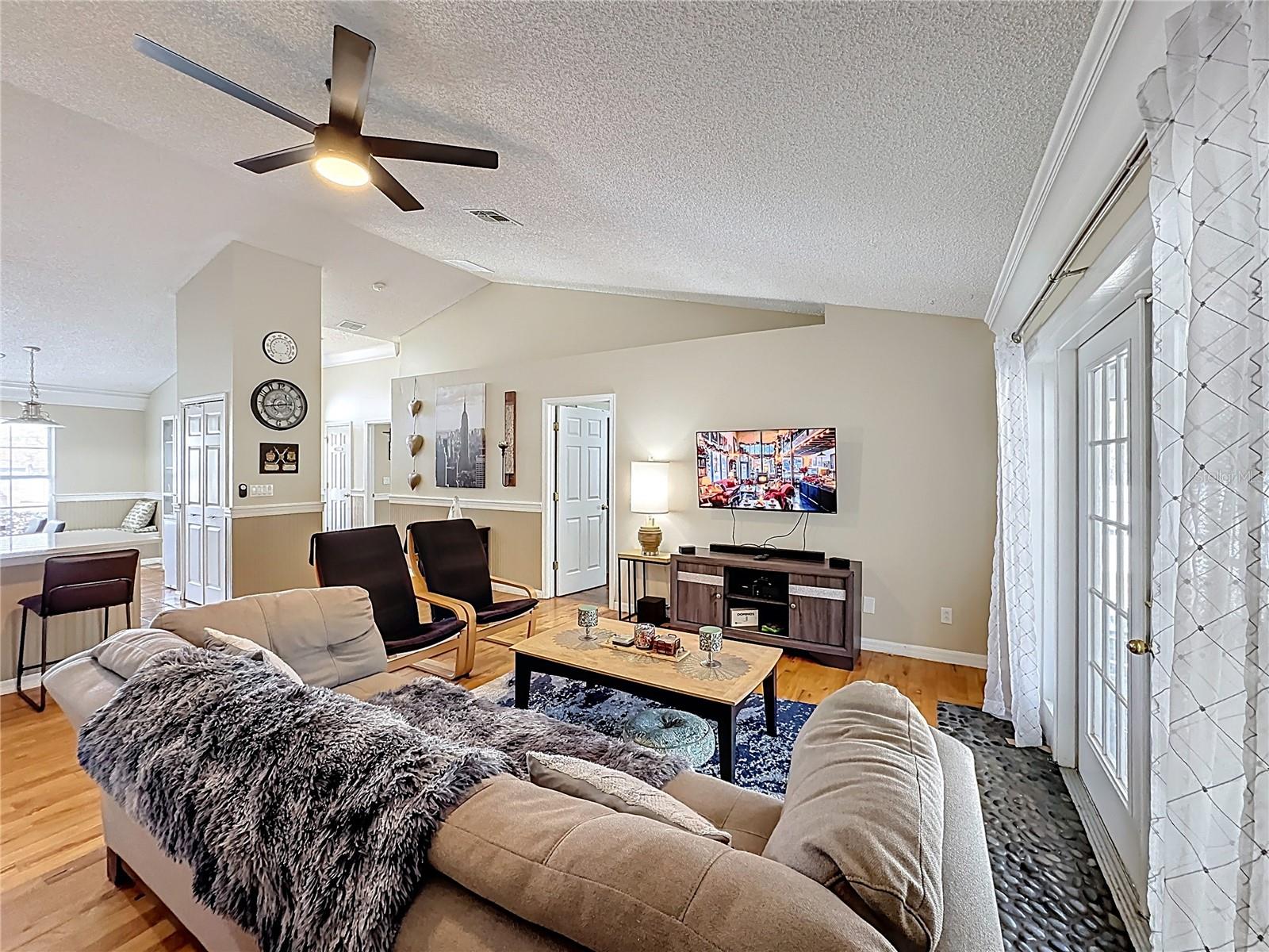 GROVELAND CRANES LANDING EAST LT 01 PB 48 - Residential