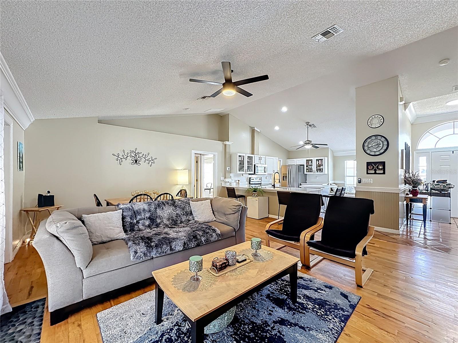 GROVELAND CRANES LANDING EAST LT 01 PB 48 - Residential