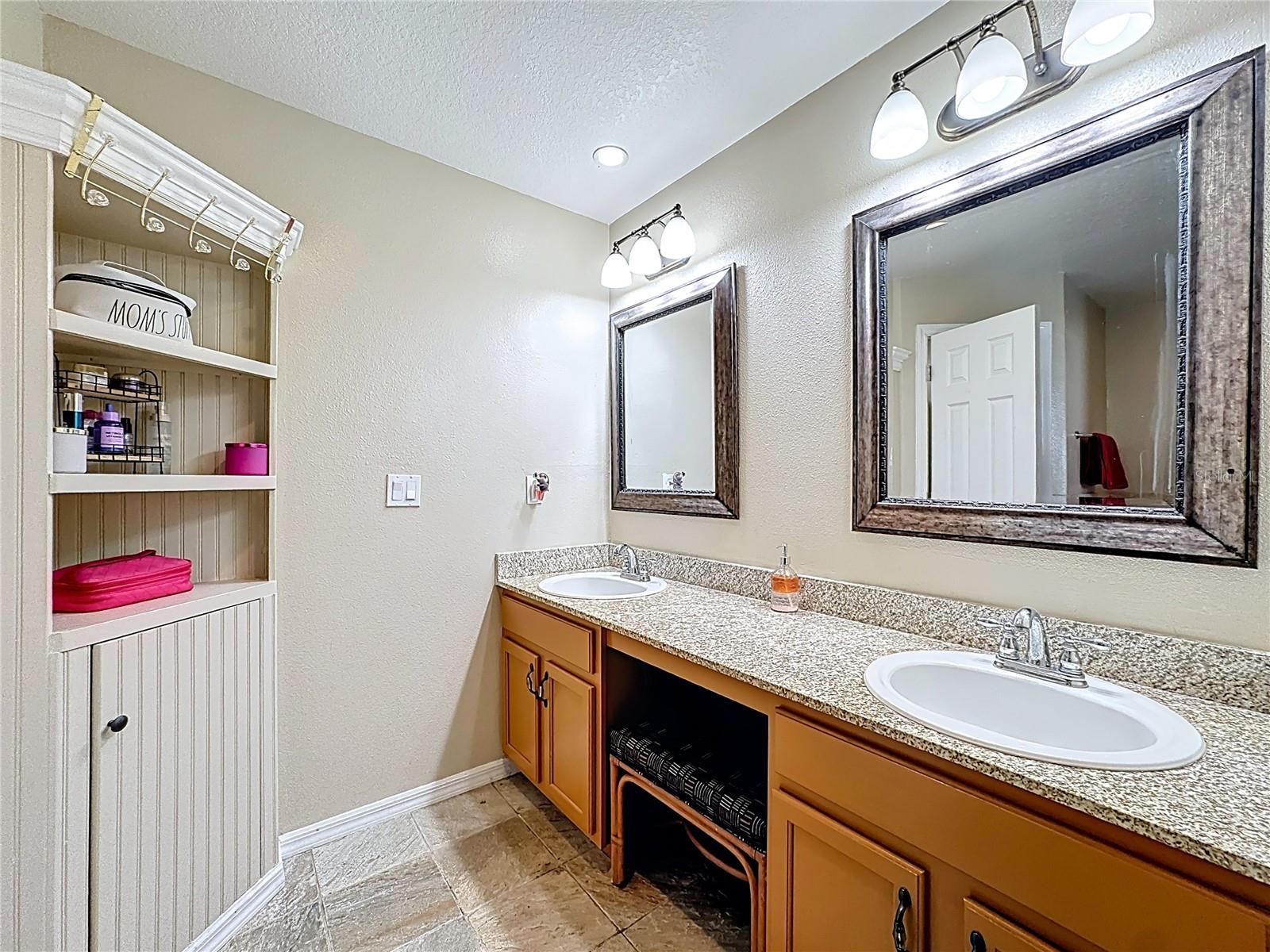 GROVELAND CRANES LANDING EAST LT 01 PB 48 - Residential