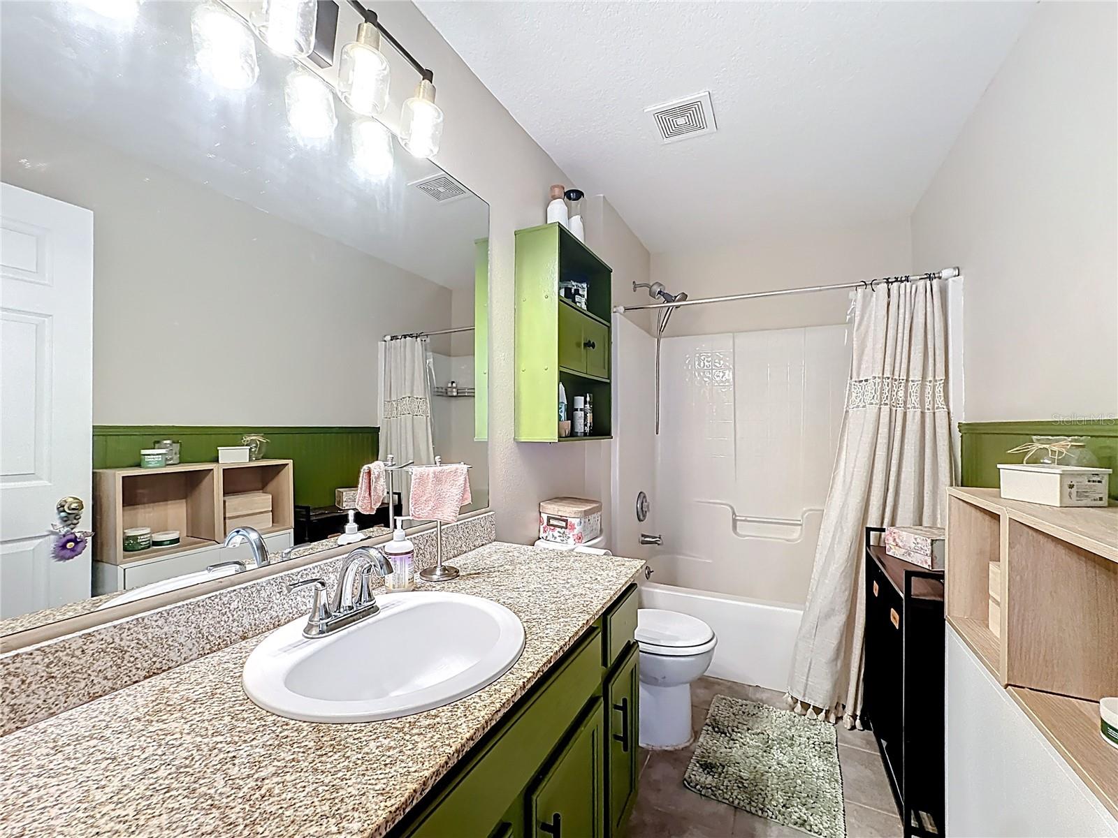 GROVELAND CRANES LANDING EAST LT 01 PB 48 - Residential