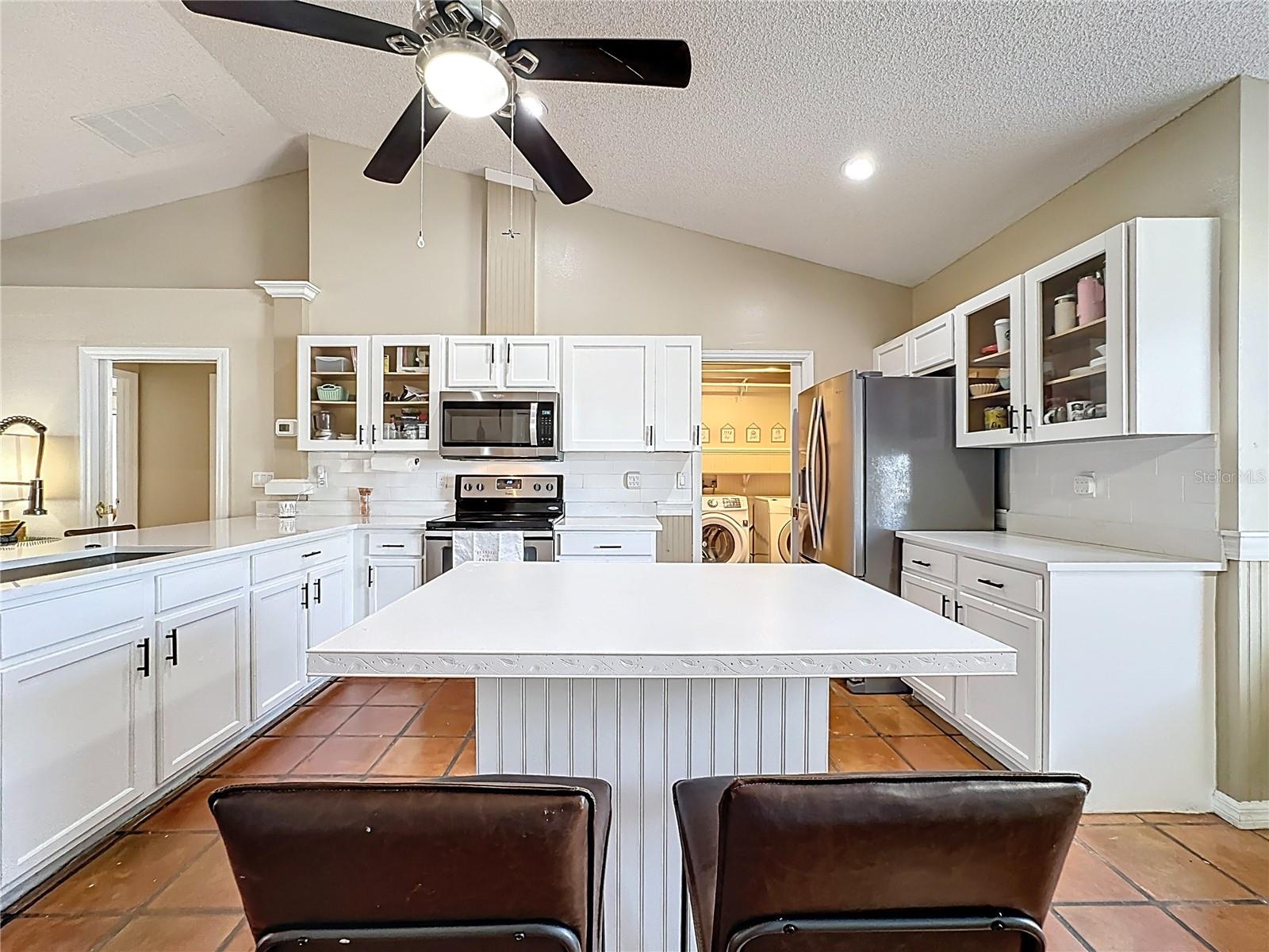 GROVELAND CRANES LANDING EAST LT 01 PB 48 - Residential