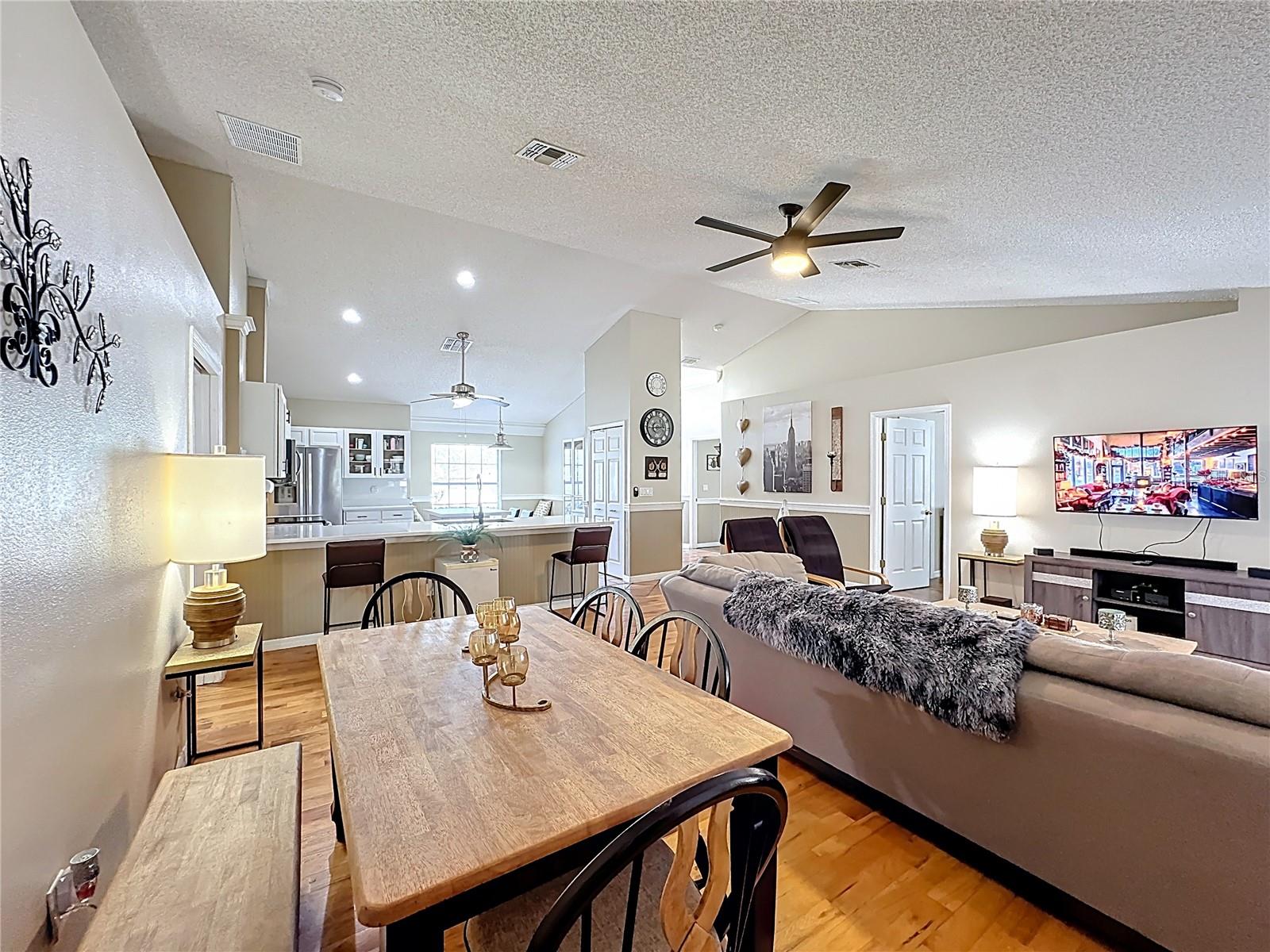 GROVELAND CRANES LANDING EAST LT 01 PB 48 - Residential