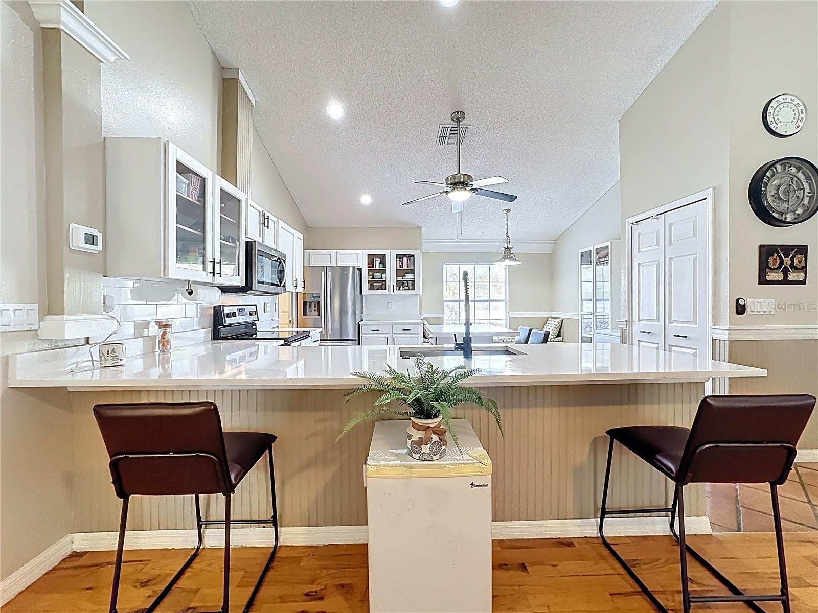 GROVELAND CRANES LANDING EAST LT 01 PB 48 - Residential