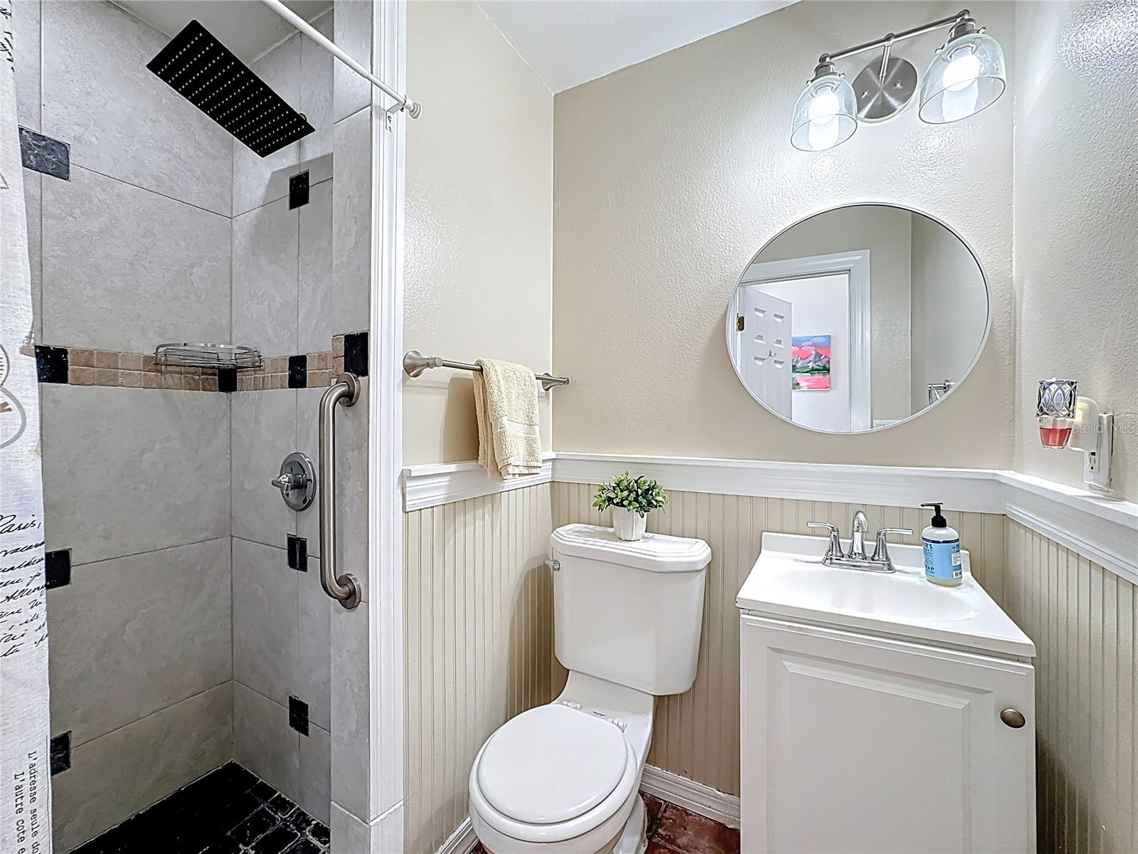 GROVELAND CRANES LANDING EAST LT 01 PB 48 - Residential