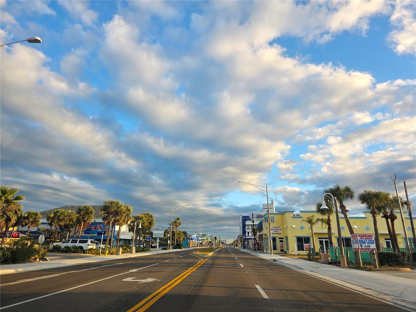SUMMER WINDS CONDO - Residential