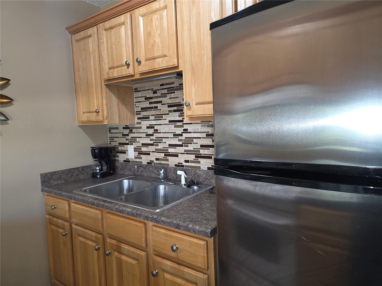 SUMMER WINDS CONDO - Residential