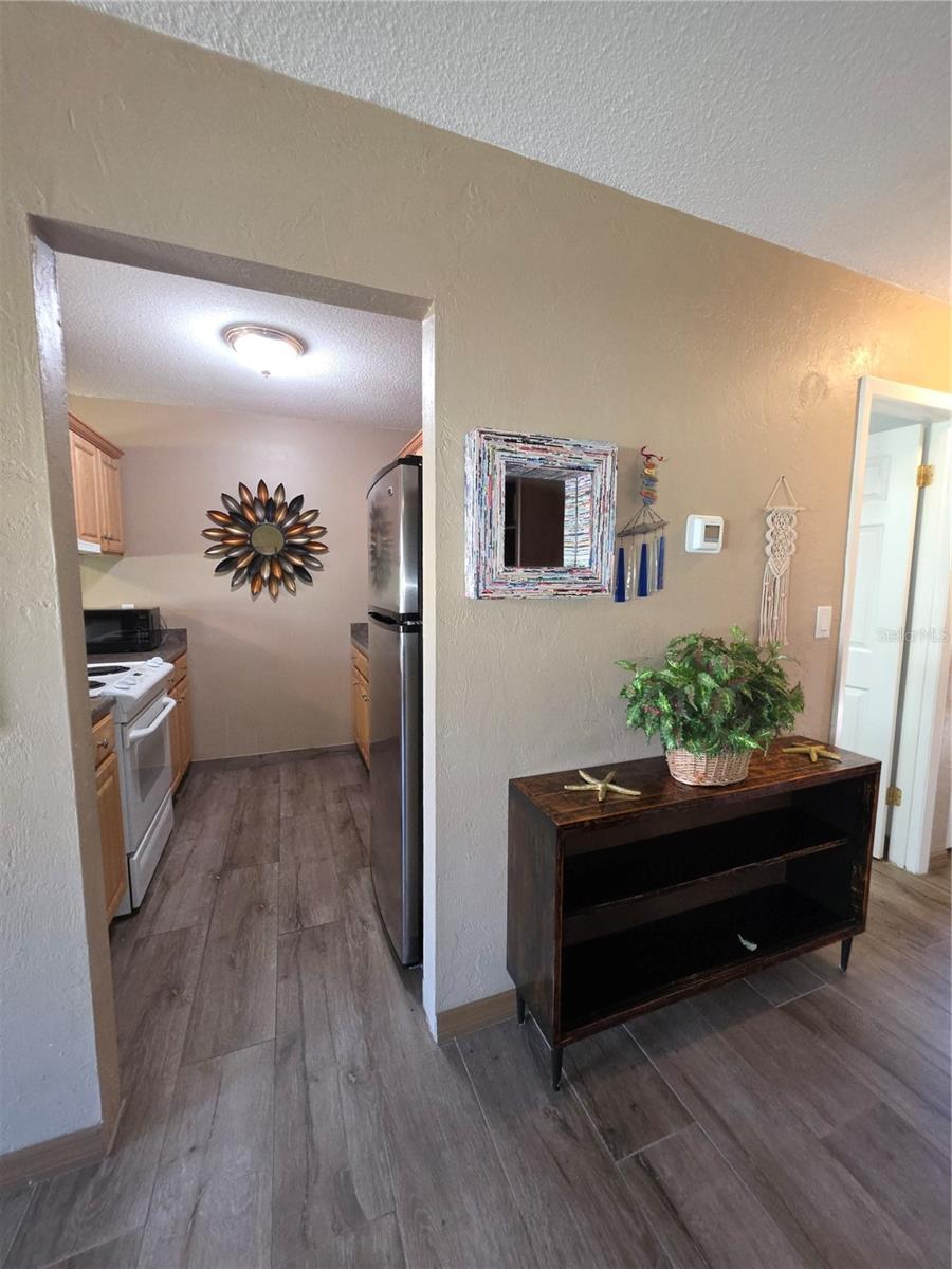 SUMMER WINDS CONDO - Residential