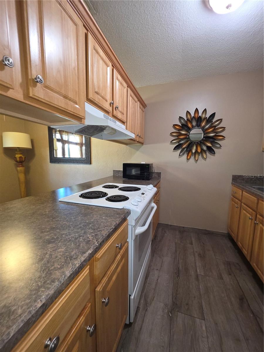 SUMMER WINDS CONDO - Residential