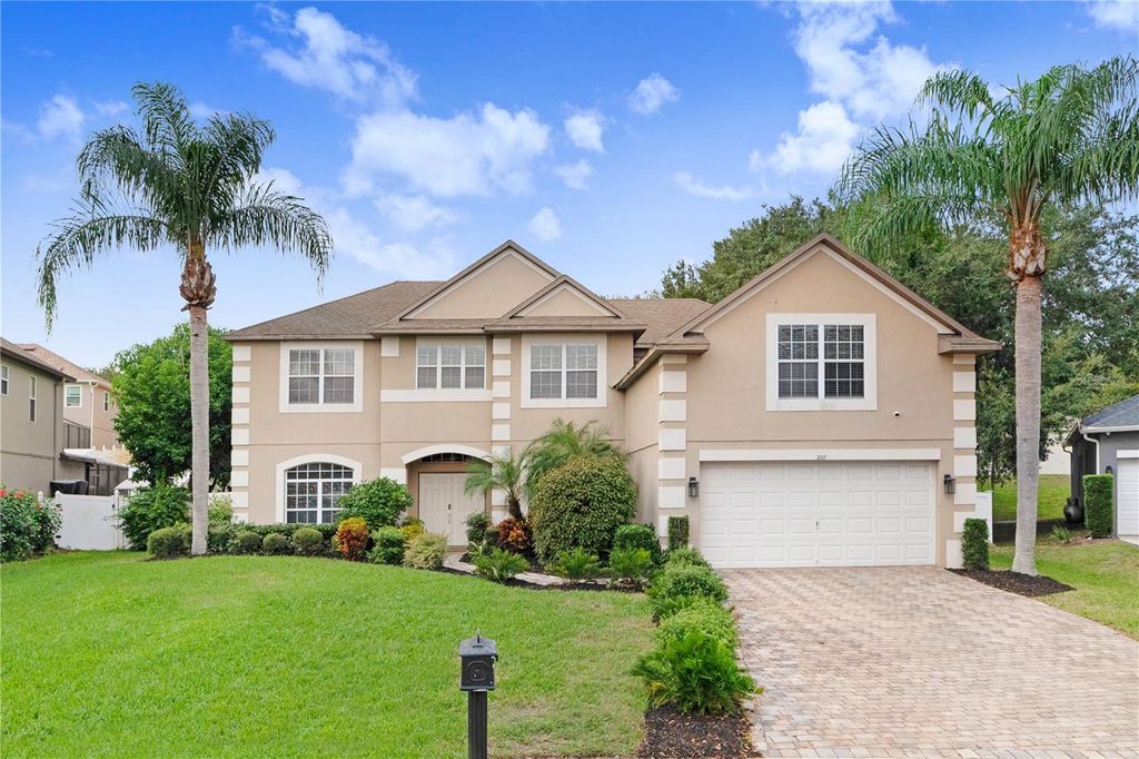 Photo of 207 Largovista Drive, Oakland, FL 34787 (MLS # O6366854)