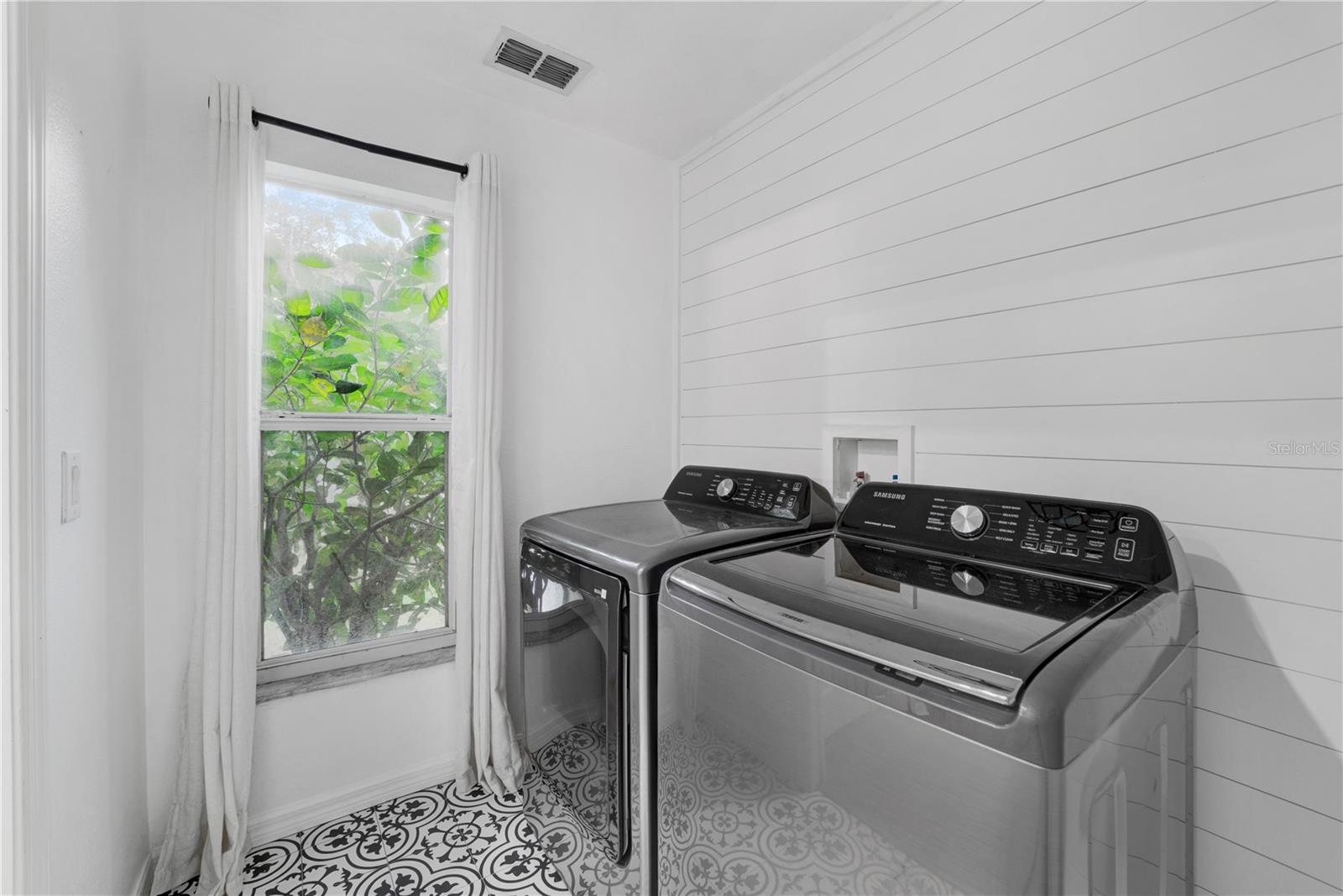 JOHNS LANDING PH 02 48 138 - Residential