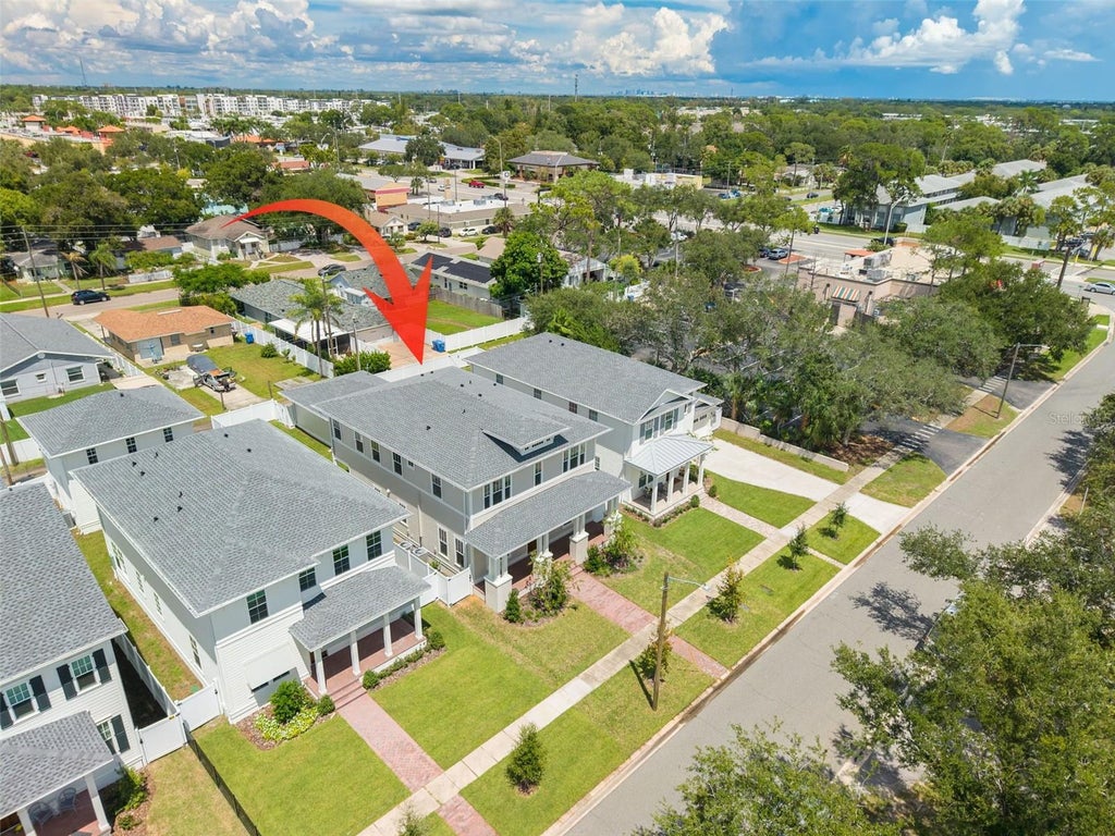 Photo of 455 47th Avenue N, St Petersburg, FL 33703 (MLS # TB8546506)