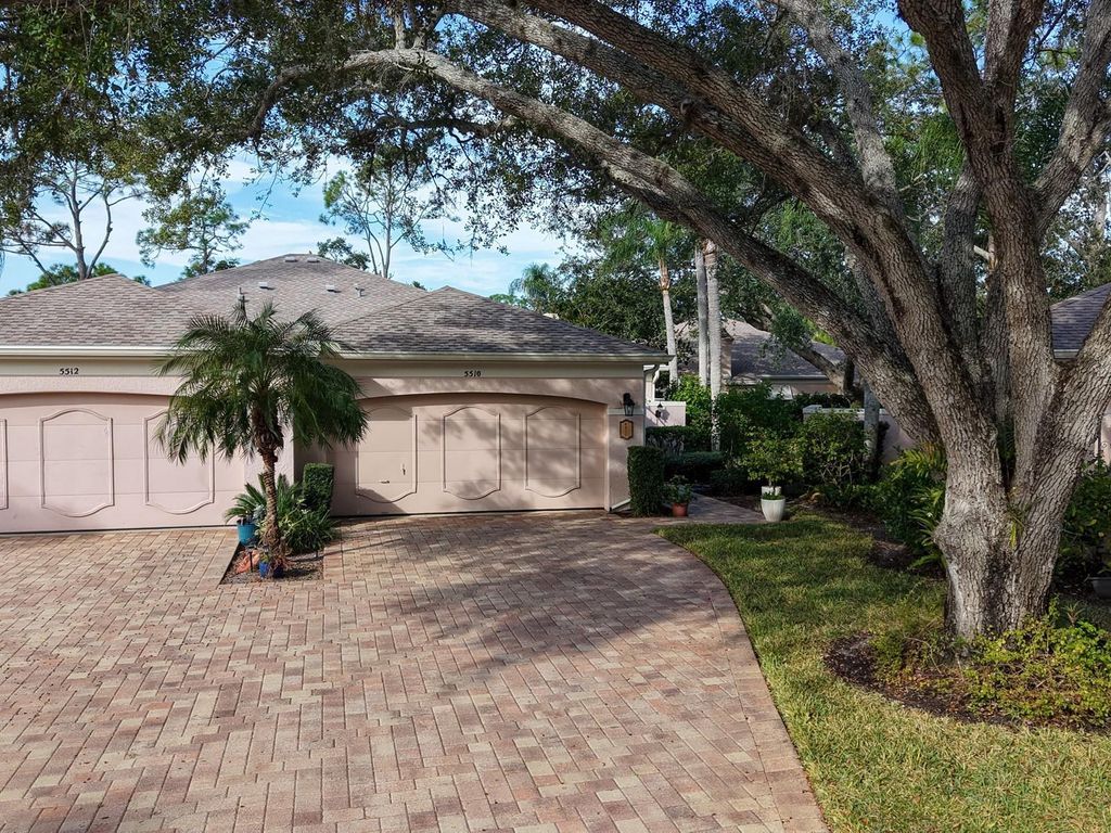 Photo of 5510 Chanteclaire #46, Sarasota, FL 34235 (MLS # A4674891)