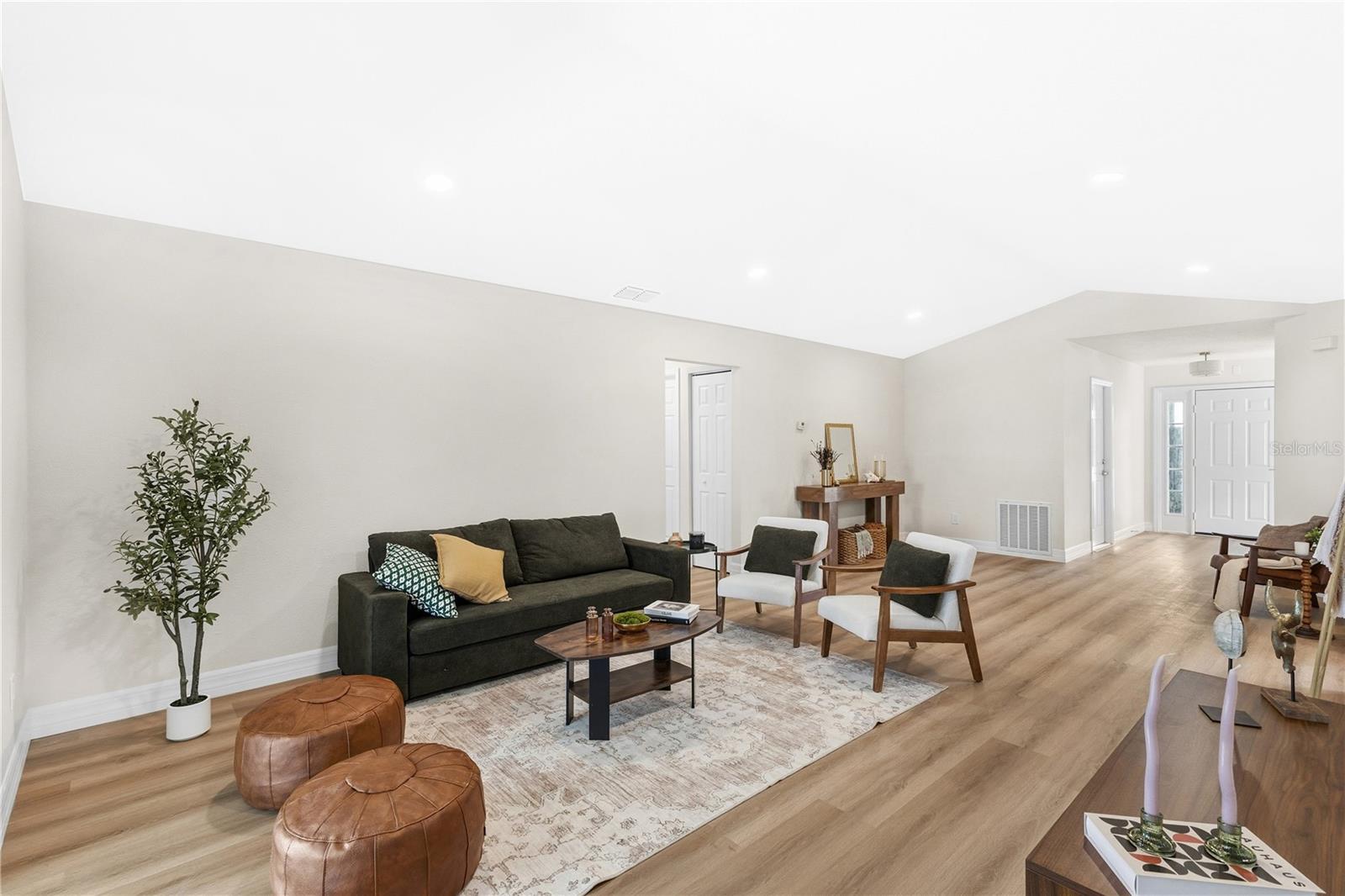 MONTEGO BAY - Residential