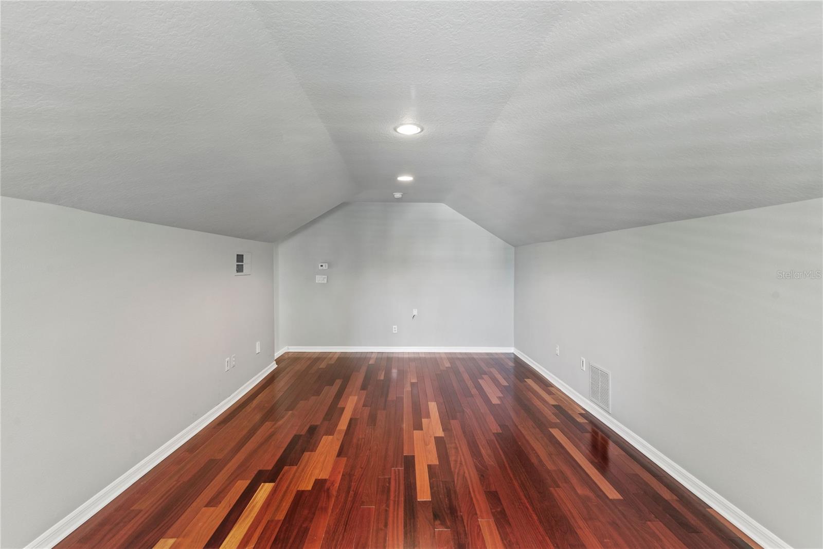 LONGWOOD CLUB - Residential