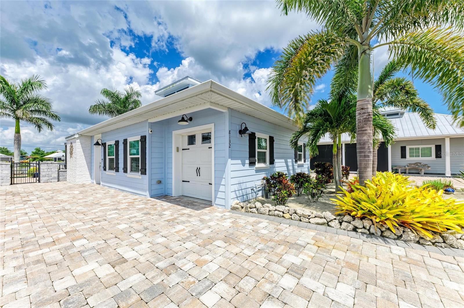 THORNTON CRK MOTORCOACH RESIDENCE - Residential