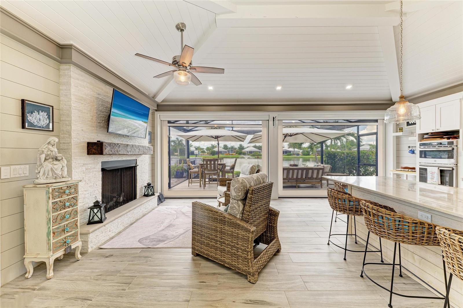 THORNTON CRK MOTORCOACH RESIDENCE - Residential