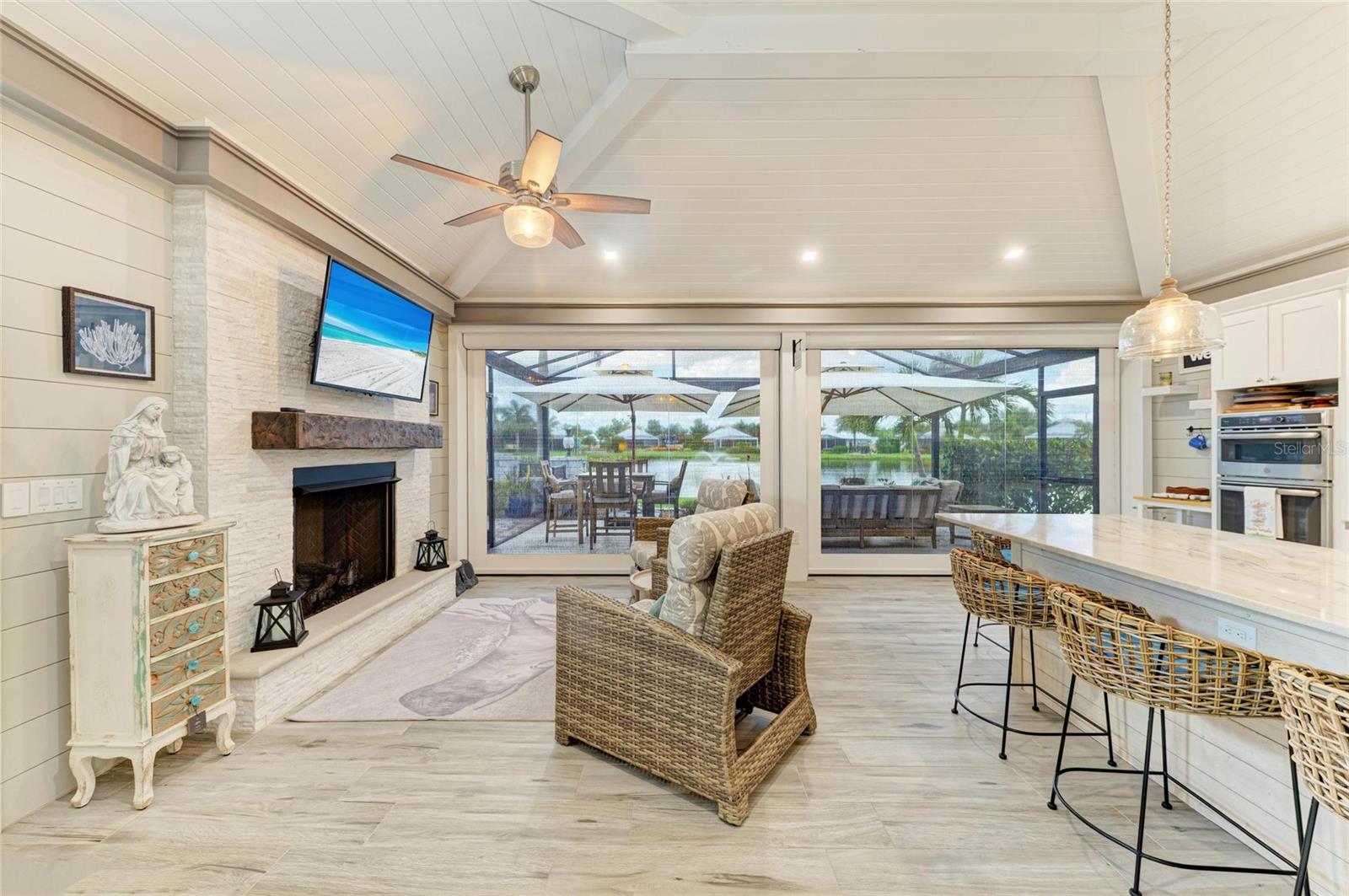 THORNTON CRK MOTORCOACH RESIDENCE - Residential