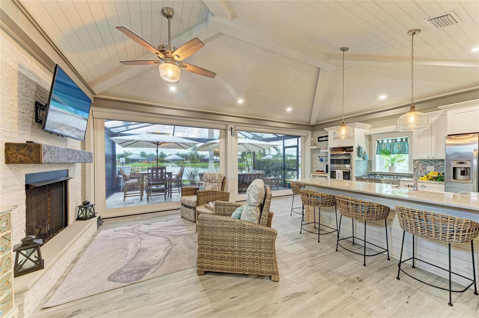 THORNTON CRK MOTORCOACH RESIDENCE - Residential