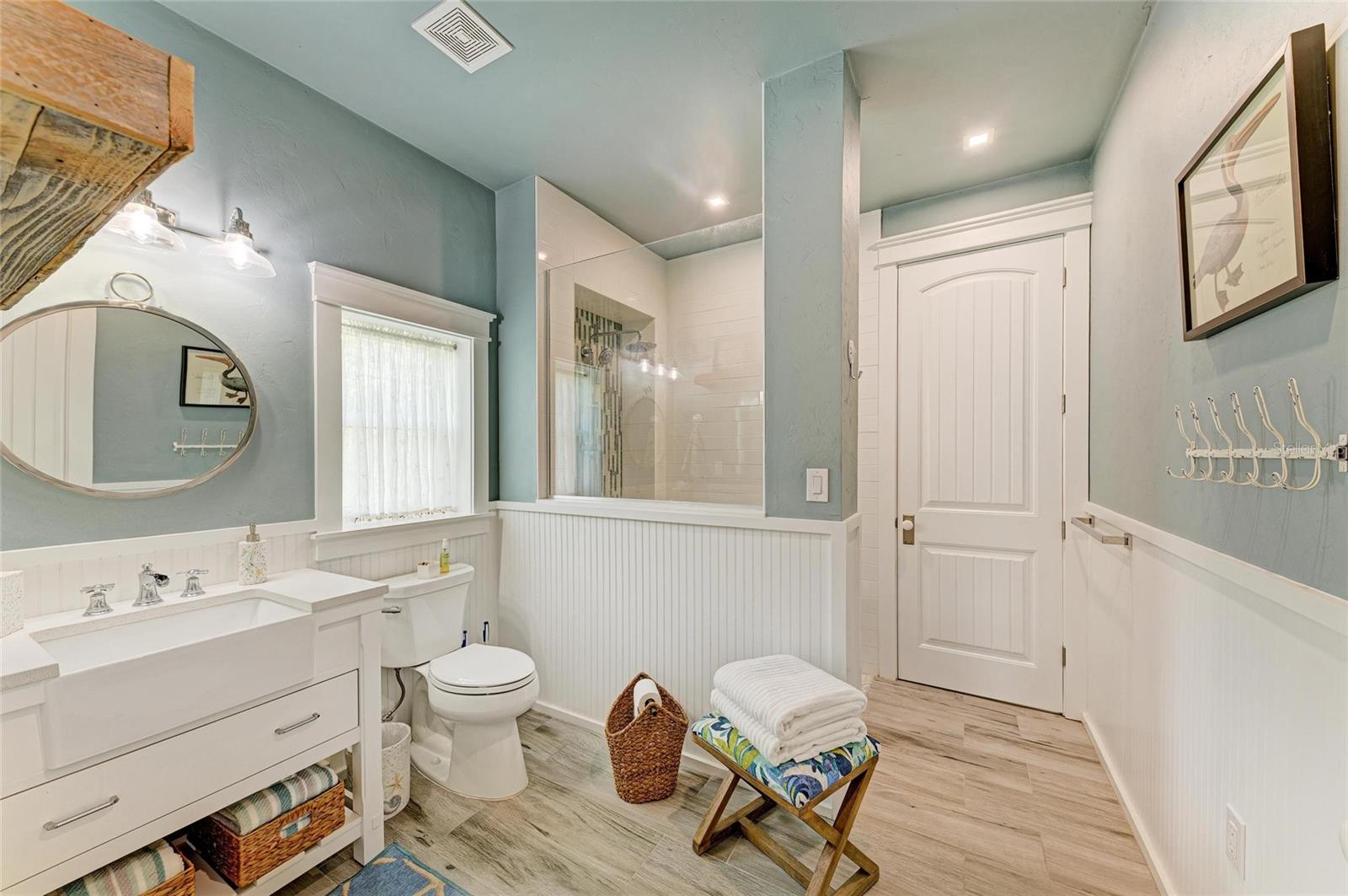 THORNTON CRK MOTORCOACH RESIDENCE - Residential