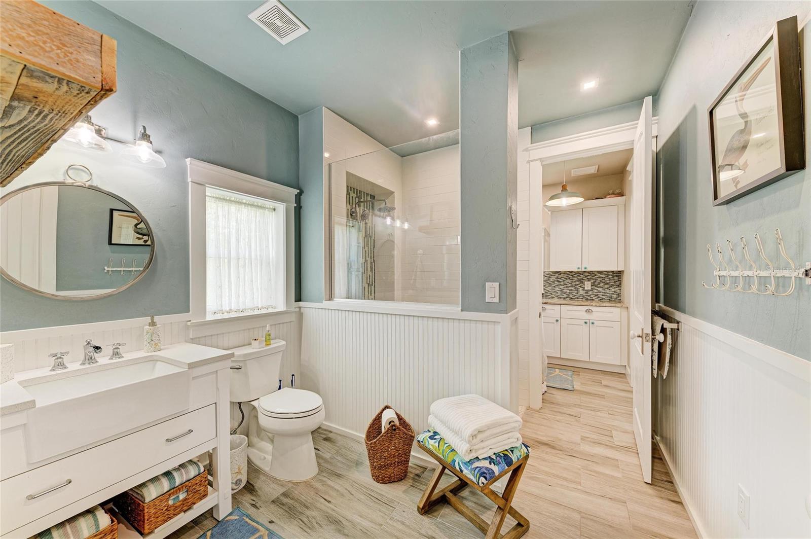 THORNTON CRK MOTORCOACH RESIDENCE - Residential