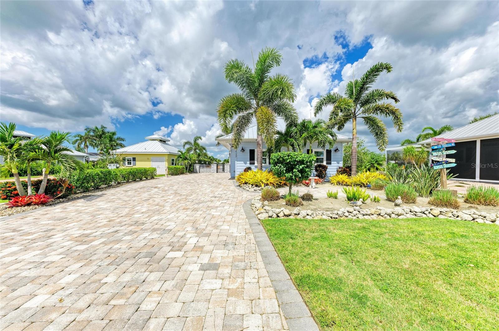 THORNTON CRK MOTORCOACH RESIDENCE - Residential