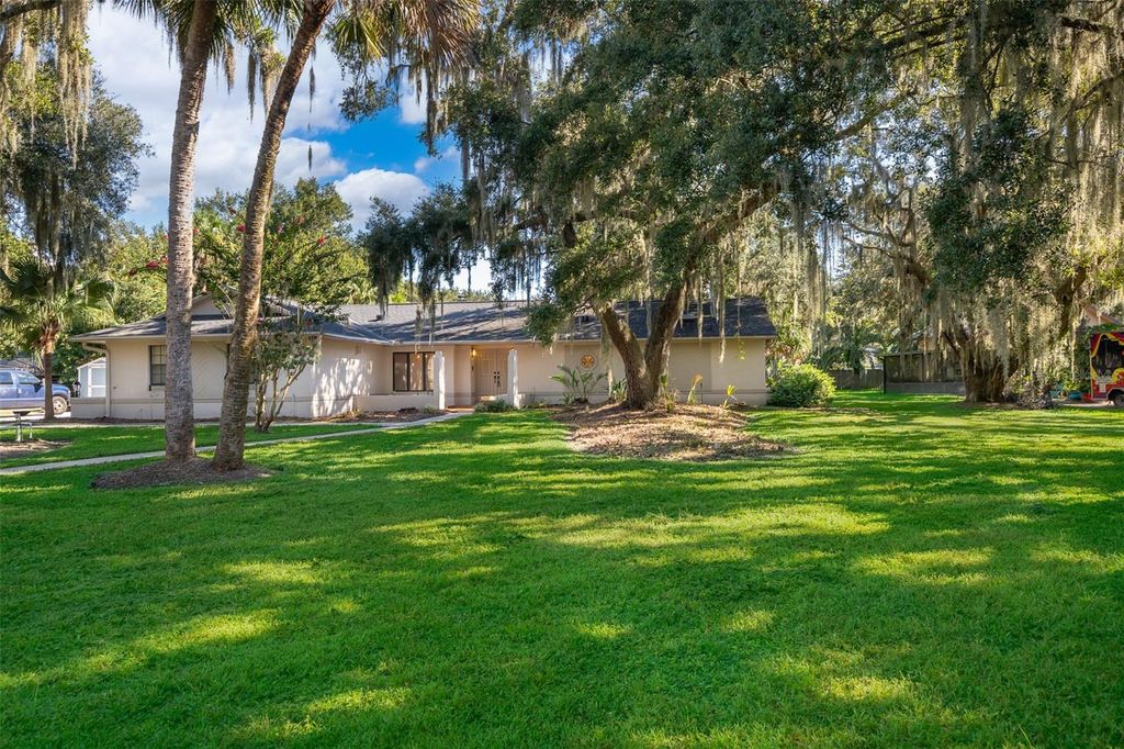 Photo of 1511 Grandview Boulevard, Kissimmee, FL 34744 (MLS # O6341409)