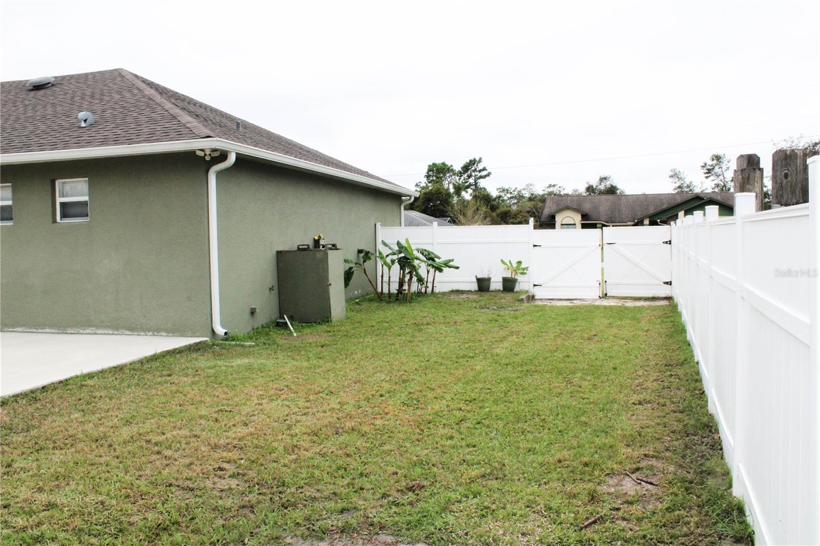 DELTONA LAKES UNIT 36 - Residential Lease