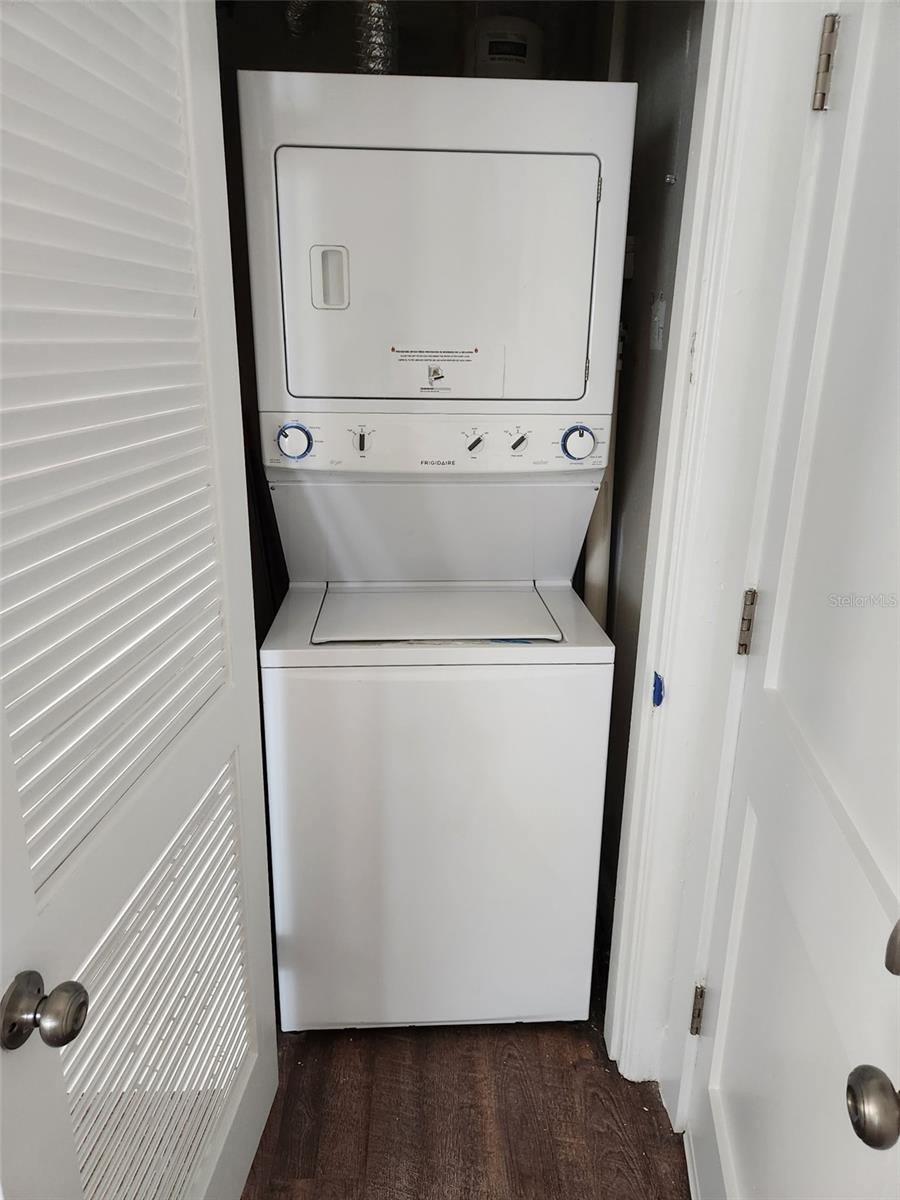 DAVIS ISLANDS PB10 PG52 TO 57 - Residential Income