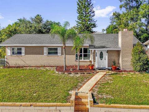 Photo of 106 Oak Street, Altamonte Springs, FL 32714 (MLS # O6366179)