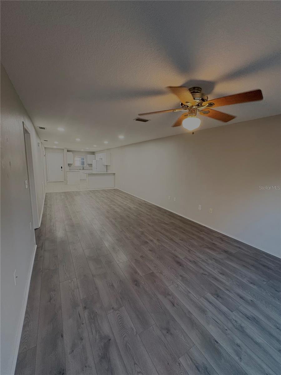 WOODTRAIL CONDO - Residential Lease