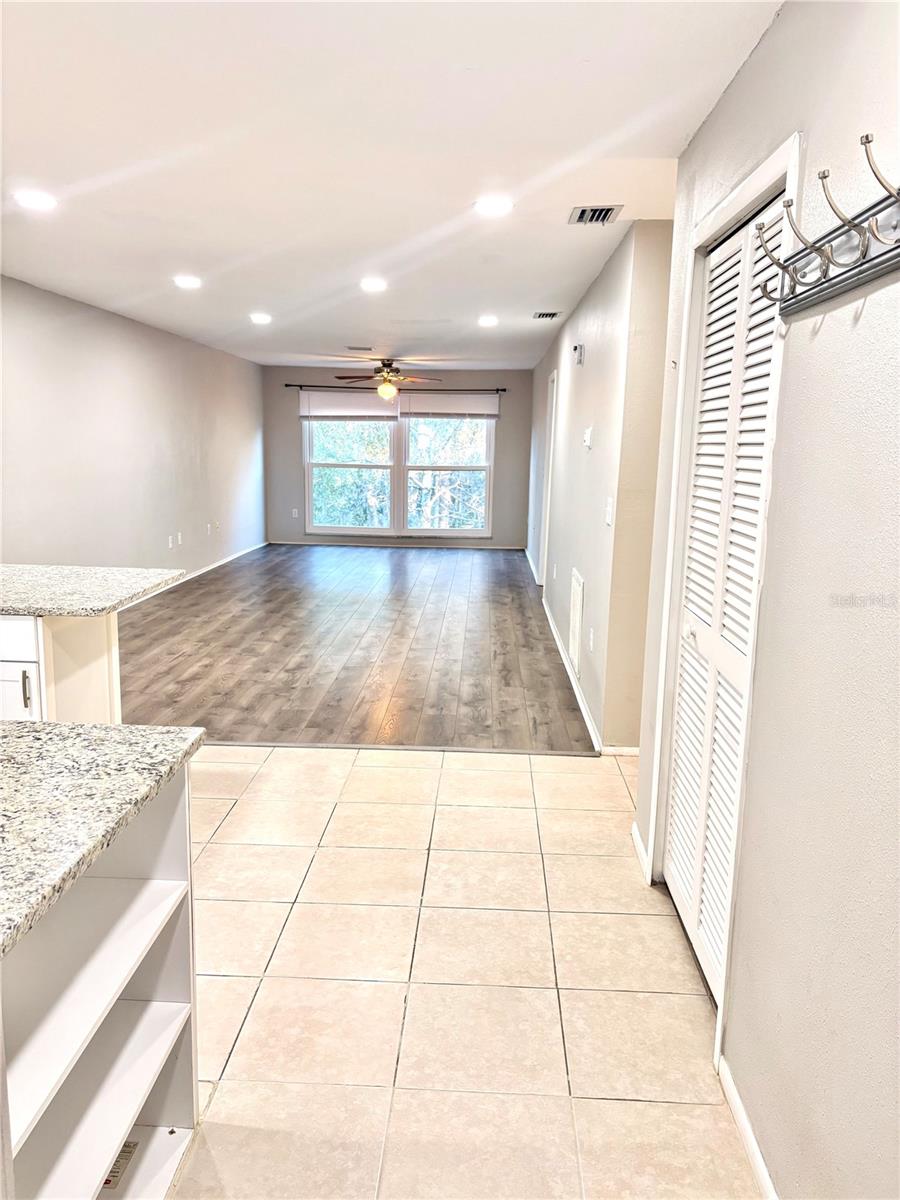 WOODTRAIL CONDO - Residential Lease