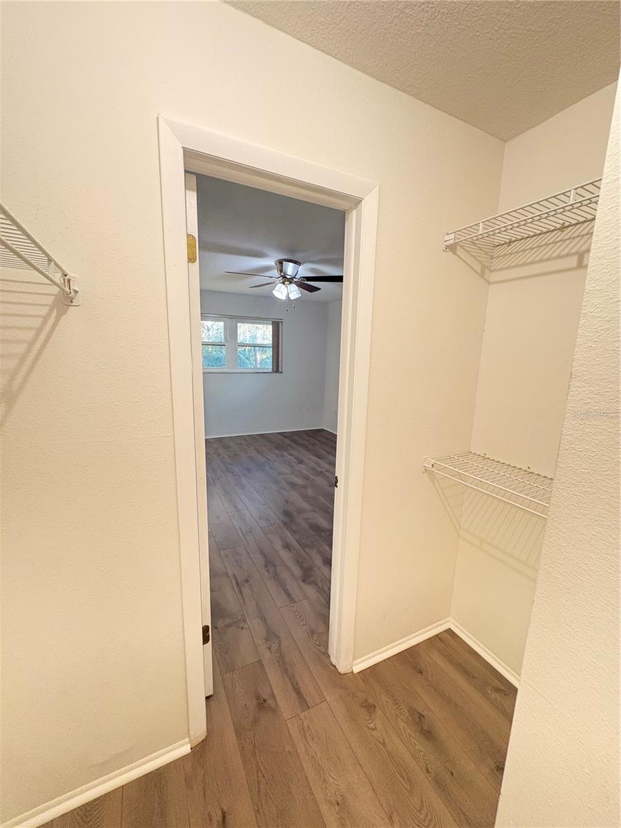 WOODTRAIL CONDO - Residential Lease