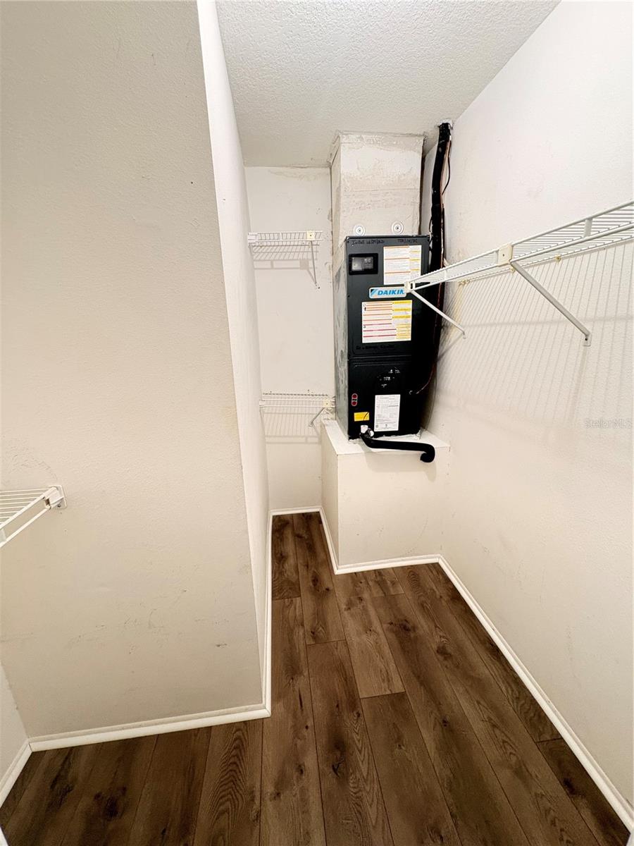 WOODTRAIL CONDO - Residential Lease