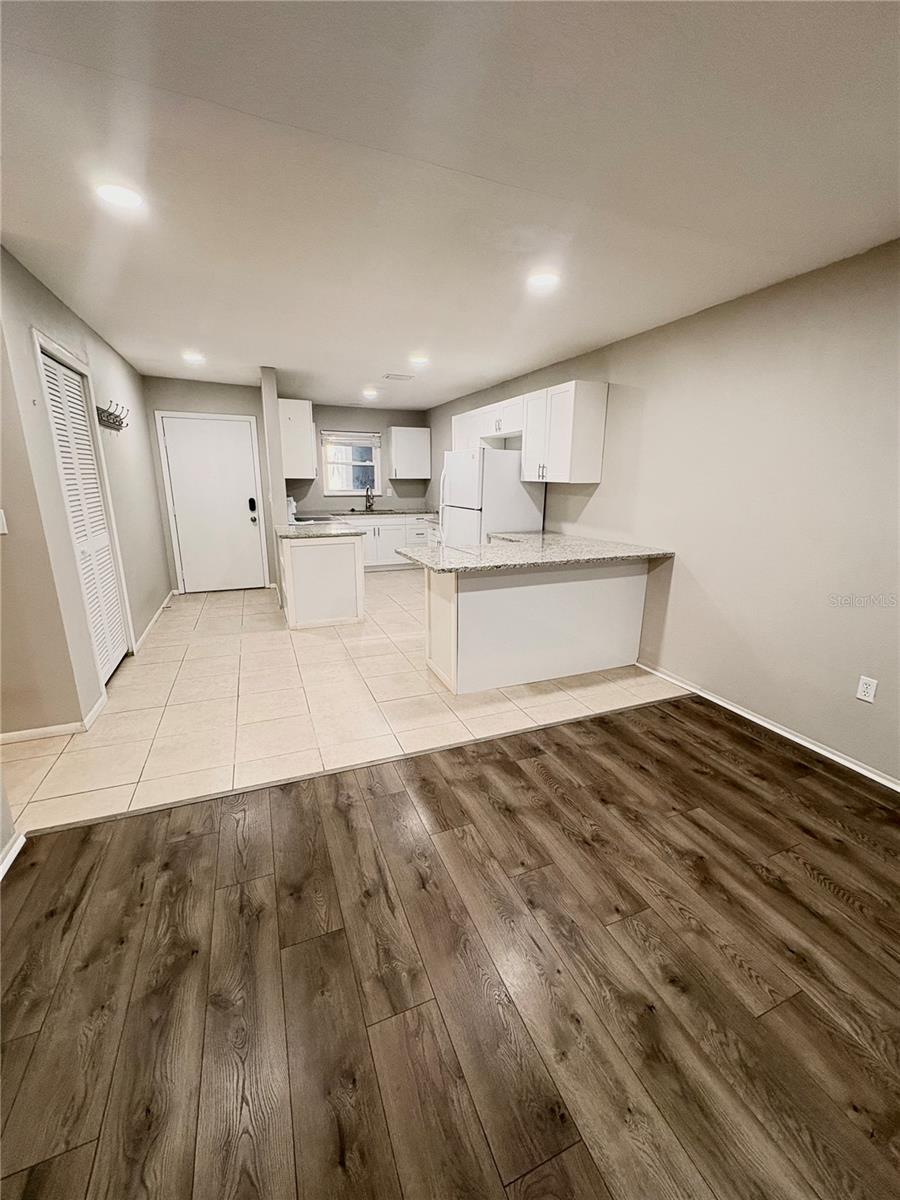 WOODTRAIL CONDO - Residential Lease