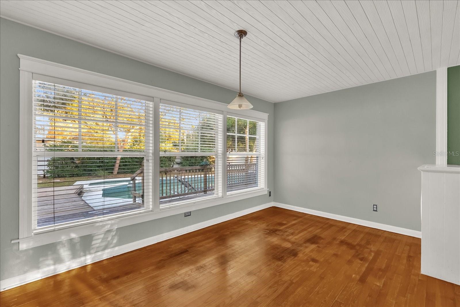 OAKLAND SHORES - Residential