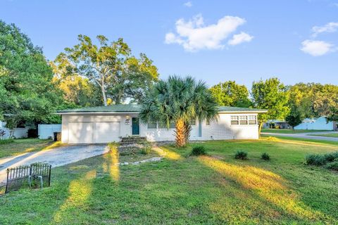 Photo of 633 Magnolia Drive, Maitland, FL 32751 (MLS # O6361889)