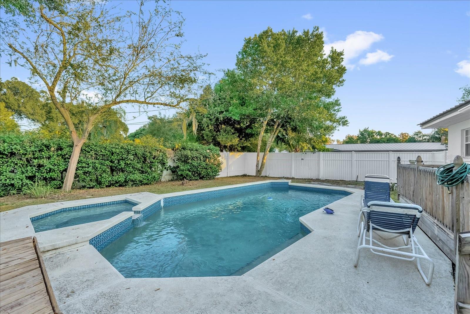 OAKLAND SHORES - Residential