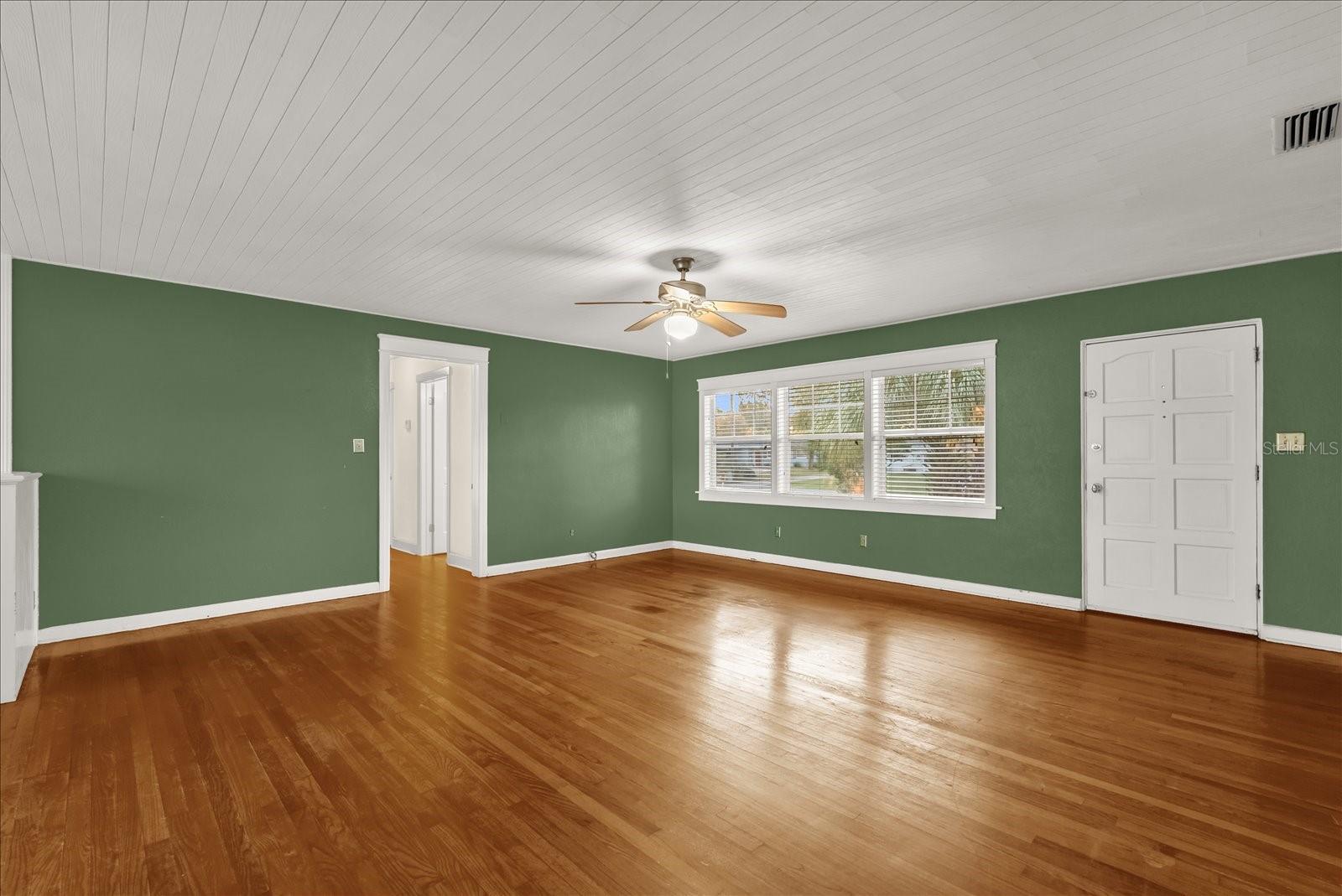 OAKLAND SHORES - Residential