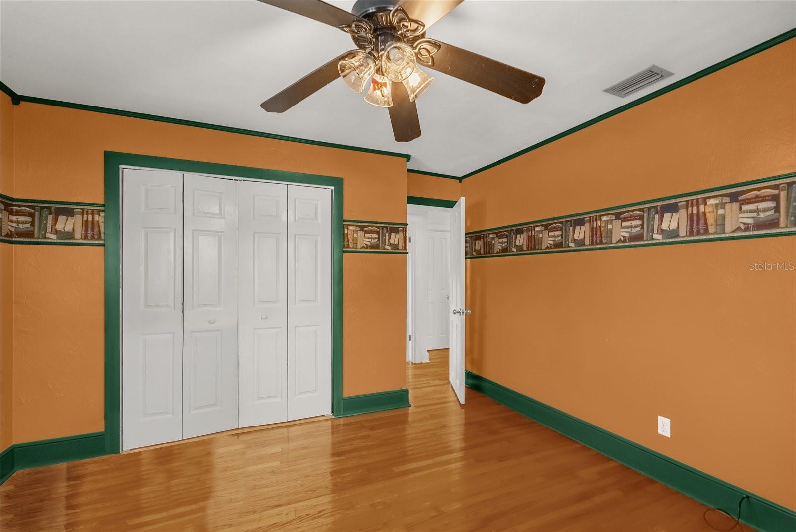 OAKLAND SHORES - Residential