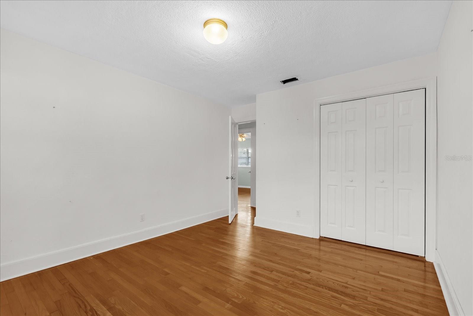 OAKLAND SHORES - Residential