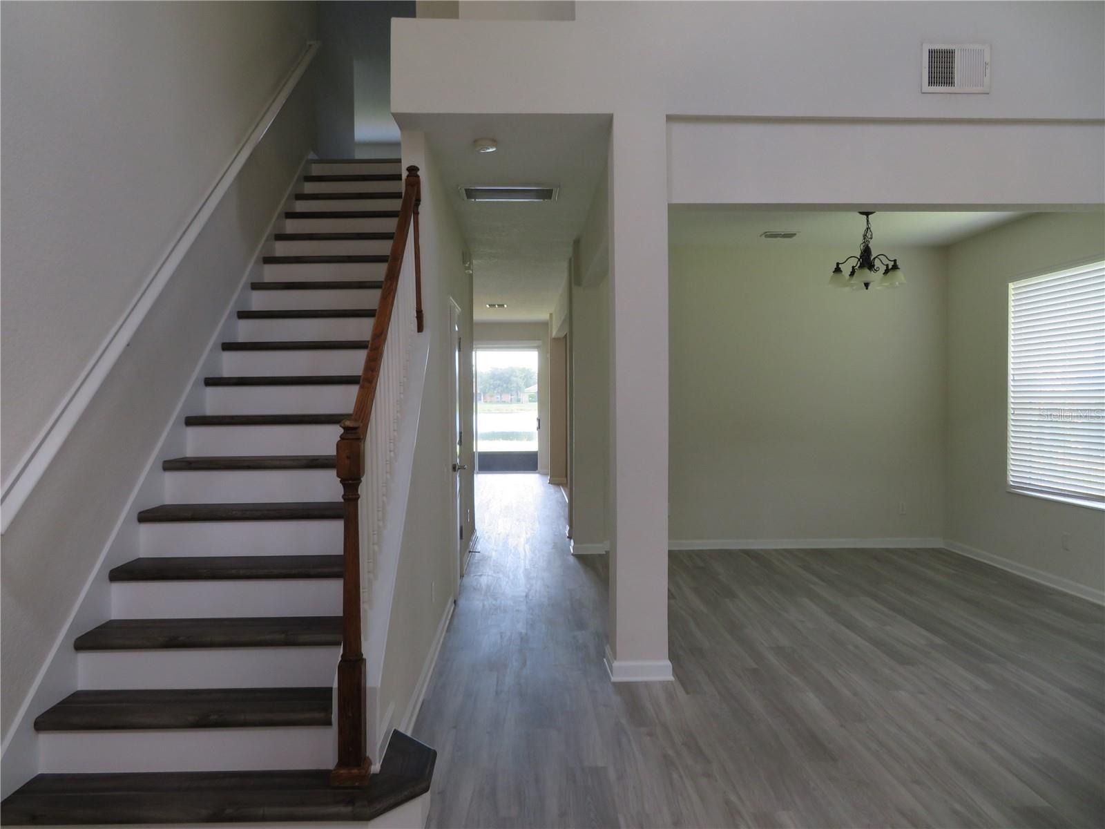 LAKE SAWYER SOUTH PH 01 - Residential Lease